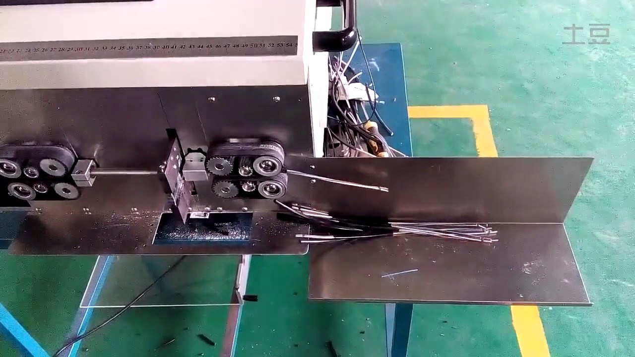 Auto sheathed cable  two layer stripping and cutting machine